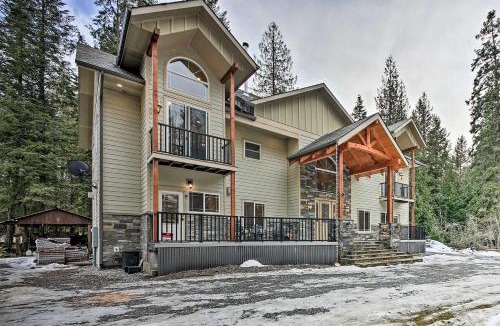 Sagle House | Expansive Group Lake House with Private Hot Tub!