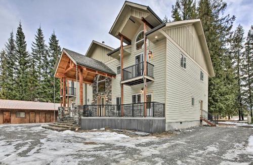 Sagle House | Expansive Group Lake House with Private Hot Tub!