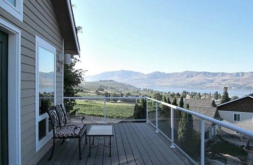 Manson House | Expansive views, hot tub, & kid friendly! Perfect for multiple families!