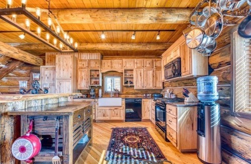 Stevensville House | Expansive Views of Bitterroot Mountains from Beautiful Log Home
