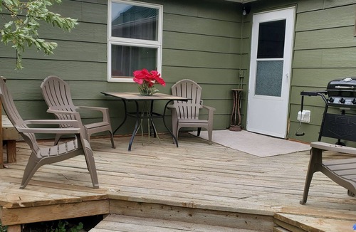 Augusta House | Experience Augusta charm in our spacious 3-bedroom retreat