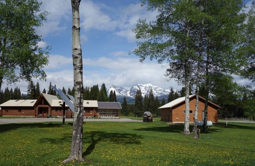 Polebridge House | Experience nature's call deep in your heart's core!