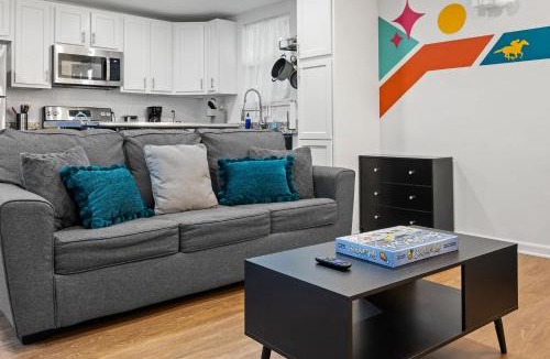 Phoenix Hill Apartment | Experience the Unique Re-Nu Shipping Container #3