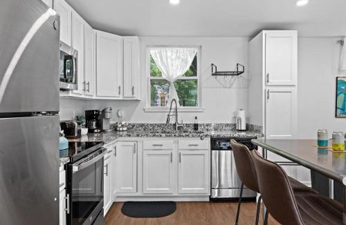 Phoenix Hill Apartment | Experience the Unique Re-Nu Shipping Container #3