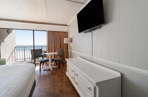 Litchfield by the Sea Apartment | Explore Treasures Oceanfront Tower King Rm 3rd FL