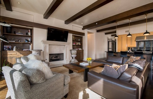 Ketchum House | Explore Winter in Sun Valley! Sleek Luxury Townhome with Mountain Views Located in Ketchum