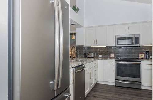 Arcadian Shores Villa | Exquisite 3 Bd Rm Villa-19E WHP-Full Access