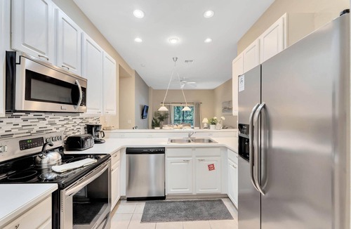 Hillcrest Estates Condo | Exquisite 3BR Townhome- Bahama Bay Oasis - 806 LL