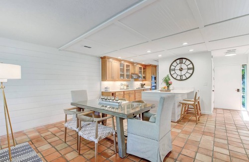 Fernandina Beach Condo | Exquisite Lagoon Villa Only 8-Minute Walk To Beach!