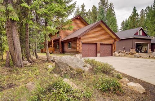 McCall Cabin | Exquisite McCall Log Cabin - Walk to Payette Lake!
