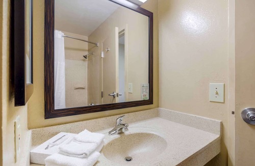 Terry Sanford Hotel | Extended Stay America Select Suites Fayetteville Owen Dr