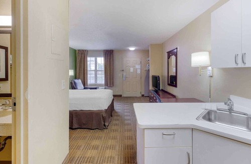 Terry Sanford Hotel | Extended Stay America Select Suites Fayetteville Owen Dr