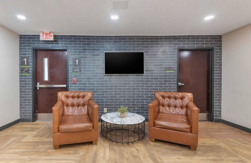Executive Park Hotel | Extended Stay America Select Suites - Charlotte - Tyvola Rd.