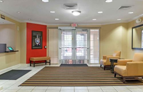 Northville Hotel | Extended Stay America Suites - Detroit - Novi - Orchard Hill Place