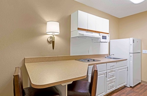 North Chesterfield Hotel | Extended Stay America Suites North Chesterfield Arboretum