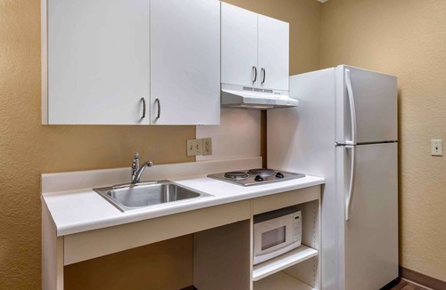 Delthorne Hotel | Extended Stay America Suites Los Angeles Torrance Blvd