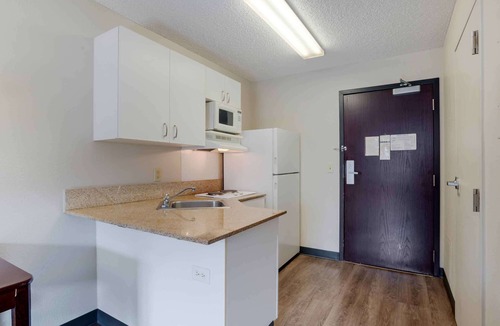 Delthorne Hotel | Extended Stay America Suites Los Angeles Torrance Blvd