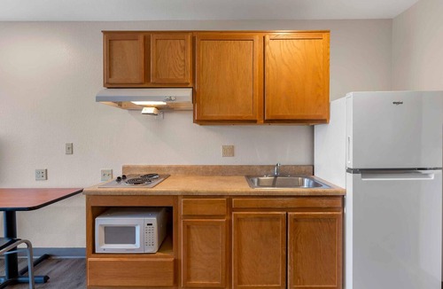 Terry Sanford Hotel | Extended Stay America Select Suites - Fayetteville