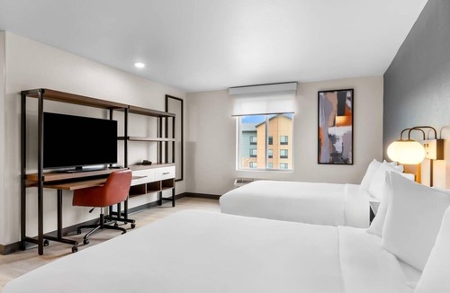 Cheyenne Hotel | Extended Stay Suites | 2 Units | Cheyenne WY Central Location