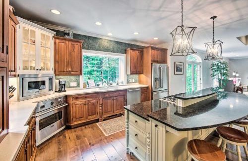 Atglen House | Extravagant Atglen Manor with Private 60-Acre Land!