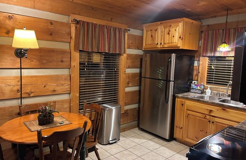 Townsend Cabin | Extremely clean cabin in a quiet setting with an outdoor fire pit.