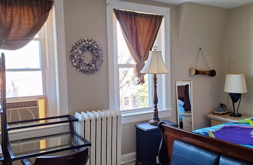 Petworth Apartment | Fabulous-2-Rooms Studio In A Washington DC Townhome with AC, WiFi, TV/Kitchen.