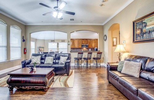 Panther Creek Estates House | Fabulous 5 Bedroom/4 bath Home 4K TV's Fireplace Foosball!
