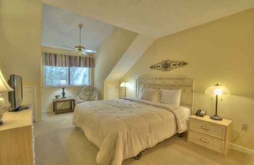 Arcadian Shores Condo | Fabulous Accommodations + Washer/Dryer!