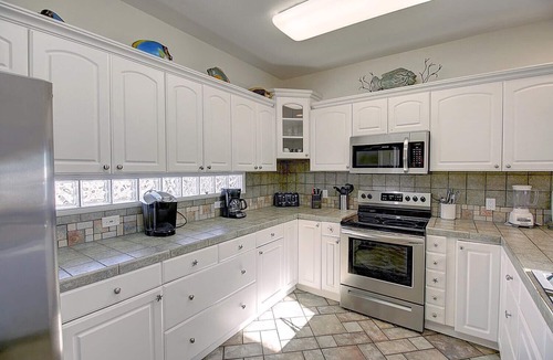 Sand Point House | Fabulous home in wonderful Sand Point Circle!