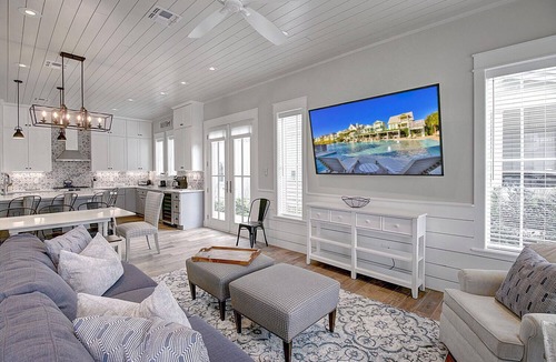 Cinnamon Shore House | Fabulous Large Home @ Cinnamon Shore for Family+Pups w/Resort-Like Amenities
