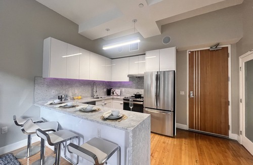 Downtown Los Angeles Apartment | Fabulous One Bedroom in Downtown Los Angeles!