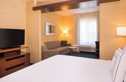 Stow Hotel | Fairfield Inn and Suites by Marriott Akron Stow