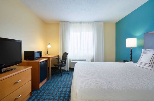 Bismarck Hotel | Fairfield Inn & Suites Bismarck South