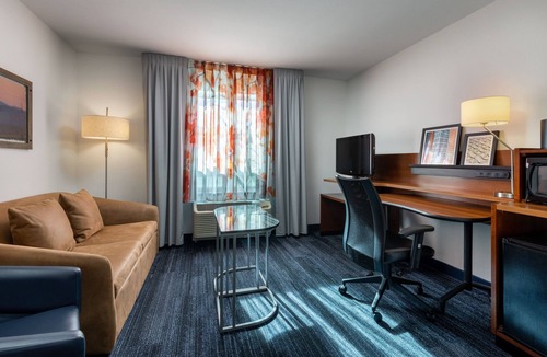 Smithfield Hotel | Fairfield Inn & Suites by Marriott Smithfield Selma/I-95