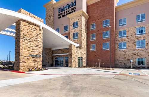 Southeast Arlington Hotel | Fairfield Inn & Suites Dallas Arlington South