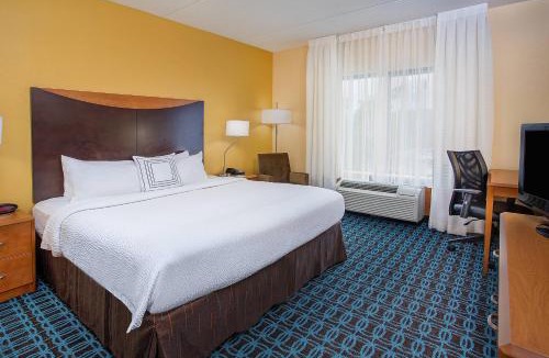 Kodak Hotel | Fairfield Inn & Suites Kodak