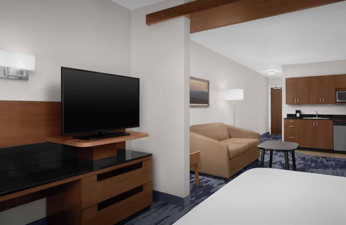 Fayetteville Hotel | Fairfield Inn & Suites by Marriott Fayetteville North