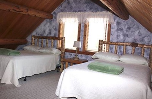 Fairmont Cabin | Fairmont Chalets Montana 3