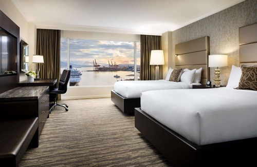 Coal Harbour Hotel | Fairmont Waterfront