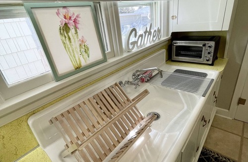 Caldwell House | “Fairview Haven,” built in 1937 is a very cozy space.