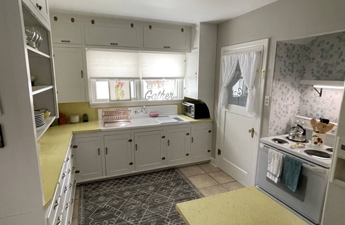 Caldwell House | “Fairview Haven,” built in 1937 is a very cozy space.