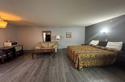 Florence Hotel | Fairway Inn Riverside By OYO Florence
