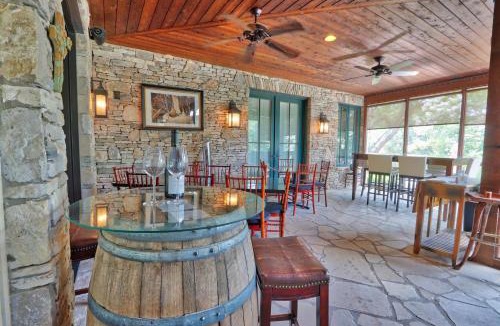 Buda House | Fall Creek Vineyards Chardonnay Room