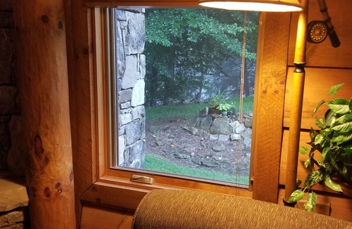 Johnson City Cabin | Fall Dates are open-Riverfront-Watauga River-Trophy Section.