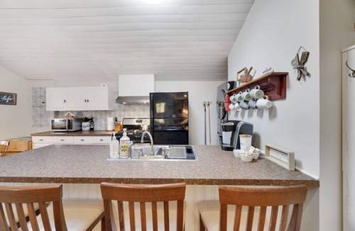Pocono Pines Cabin | Family Friendly Cabin I Firepit+Hot Tub I Poconos