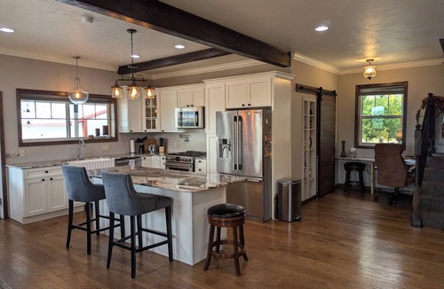 Anaconda House | Family-Friendly Private Ranch Getaway with pond. Newly Remodeled