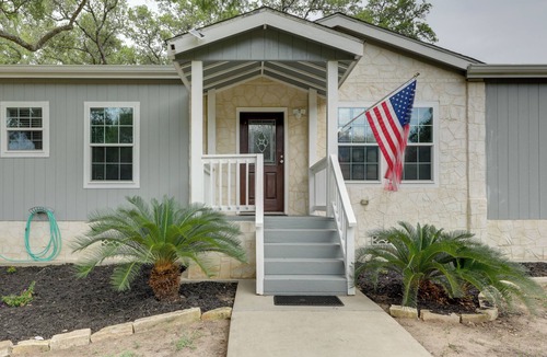 Sublime House | Family-Friendly Rock Island Home 5 Mi to Splashway