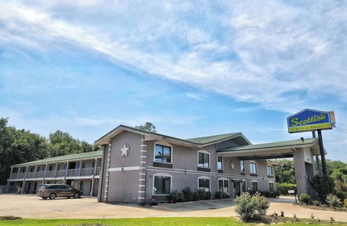 Shenandoah Hotel | Family-Friendly Room w/Convenient Access to Local Wonders, Free Parking