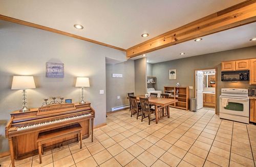Sagle House | Family-Friendly Sagle Vacation Rental w/Deck