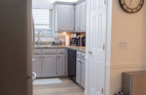 Frisco House | Family Haven Near Park: Clean, Central & Spacious